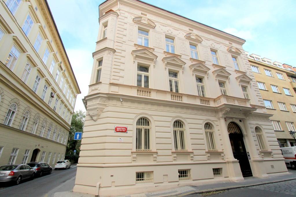 Luxury Krocinova Lejlighed